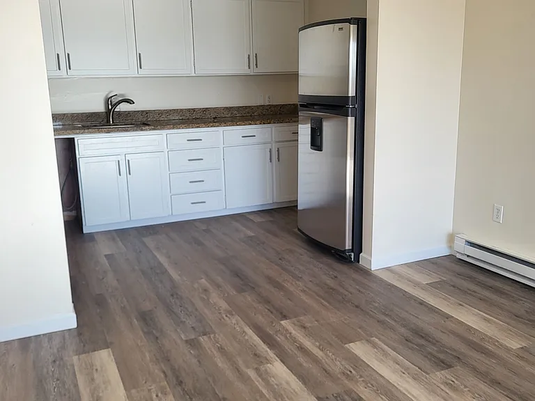 2900 S King St #207 — Photo 2
