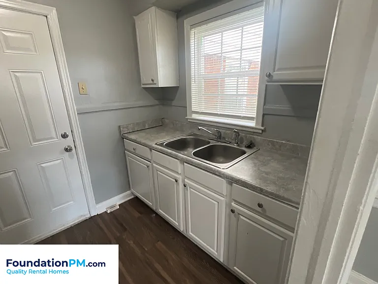 1407 Semmes St — Photo 4
