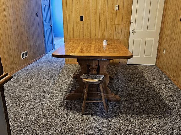 5th image of 308 Linden St