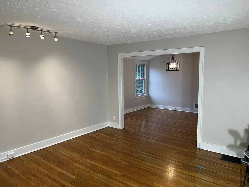 1301 Beechview Ave #2