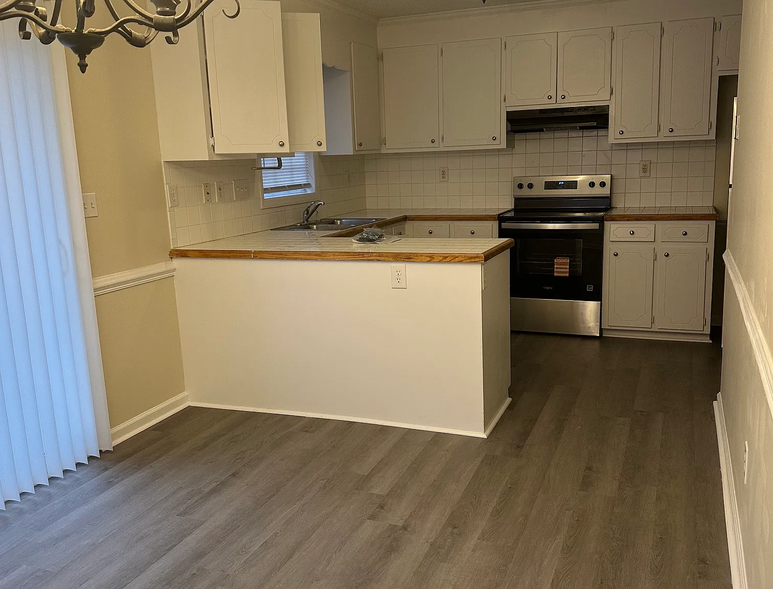 3 bed, 2.5 bath, 1500 sqft, $1,100 — Photo 1