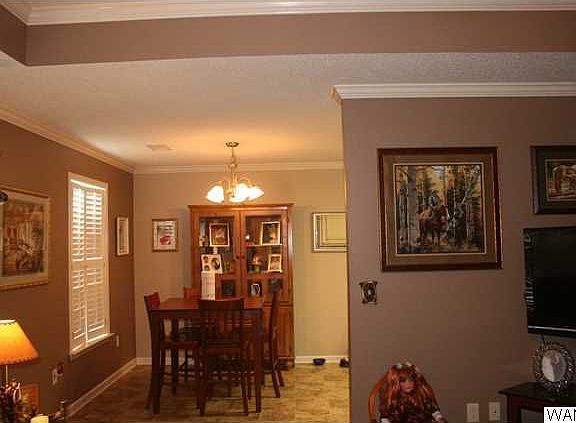 3rd image of 10910 Griffin Dr