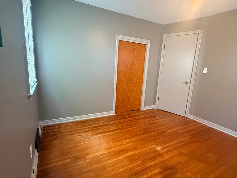 265 University Ave — Photo 16
