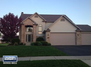 504 Prairieview Pkwy, Hampshire, IL 60140