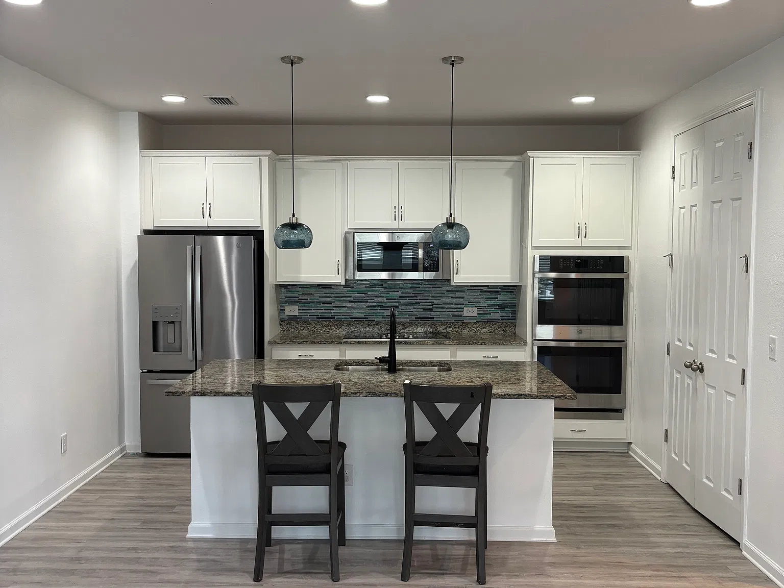 3 bed, 1665 sqft, $2,750 — Photo 4