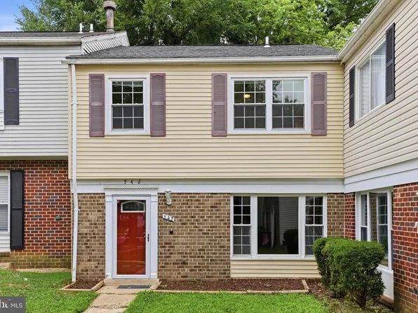 542 Peacock Dr, Landover, MD 20785