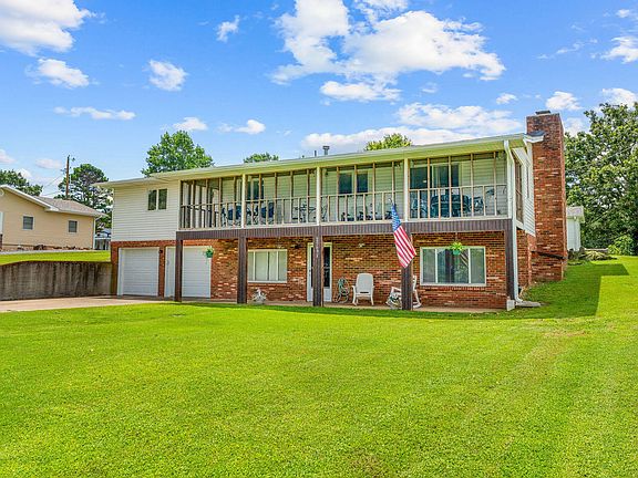 3rd image of 25691 Hillcrest Drive