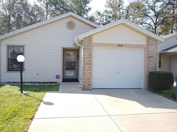 2nd image of 3928 NE 21st Ln