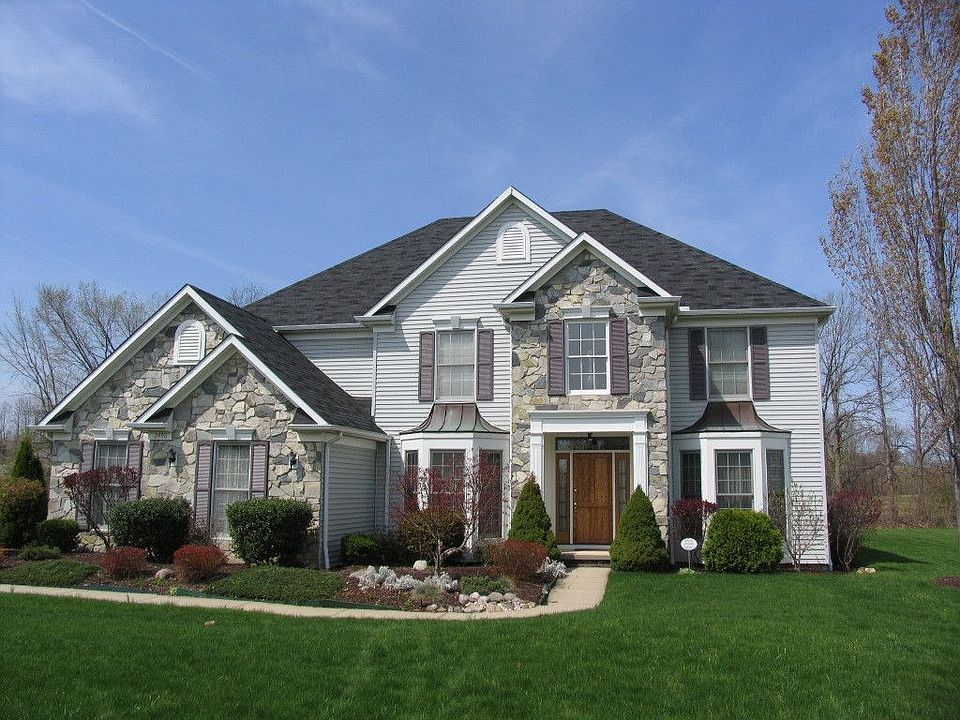 1st image of 2496 Deerfield Dr