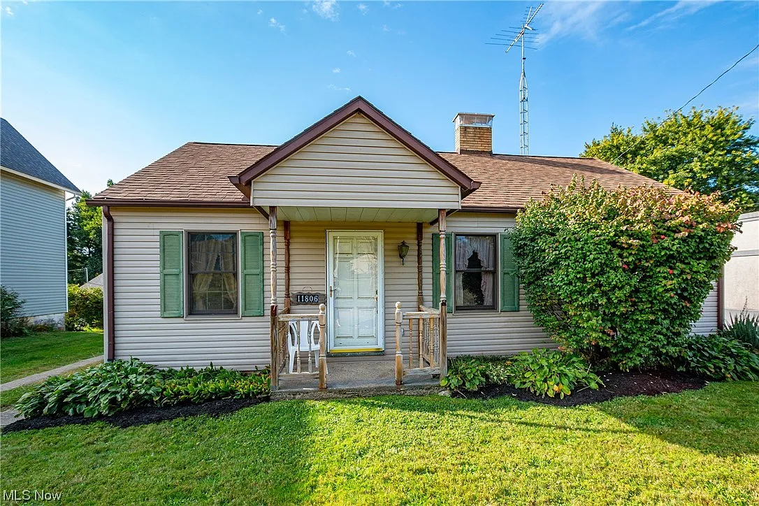 11806 Lincoln Way NW photo 1
