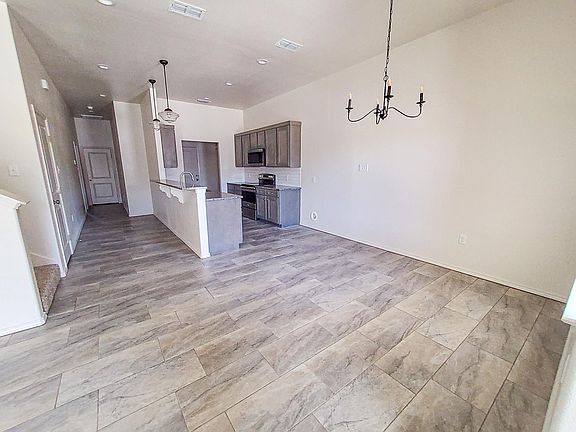 5th image of 2605 136th St