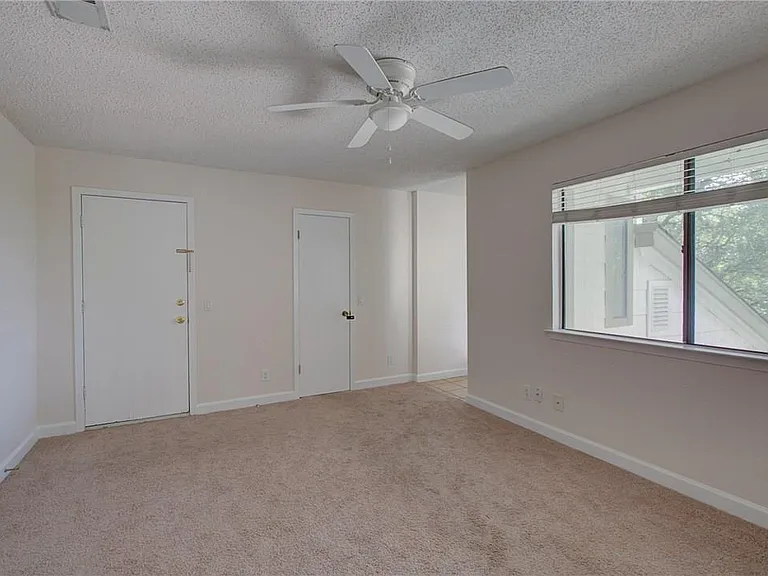 8402 Tallwood Dr #B — Photo 12