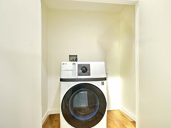 4th image of 71 Richmond St Unit 4C