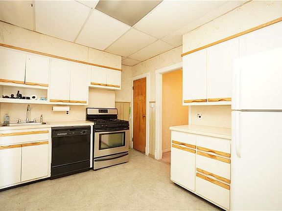 5th image of 4116 Avenue S