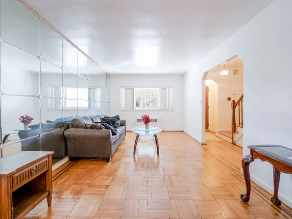 3617 Laconia Avenue image 6 of 46