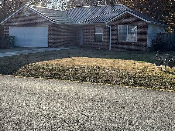 2nd image of 101 Riverwood Ave