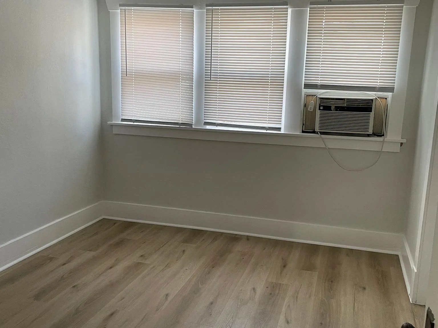 1 bed, 700 sqft, $900 — Photo 4