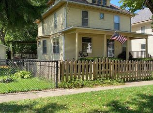 234 S 4th St, Monmouth, IL 61462