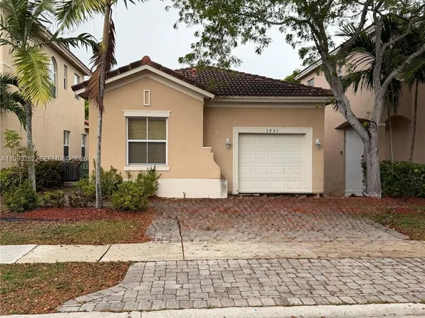 3951 NE 11th Dr, Homestead, FL 33033
