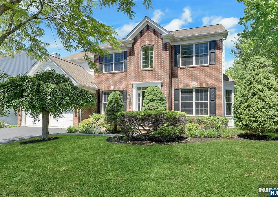 1st image of 81 Lafayette Cir