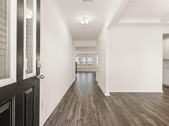 3rd image of 409 Hazel Dr