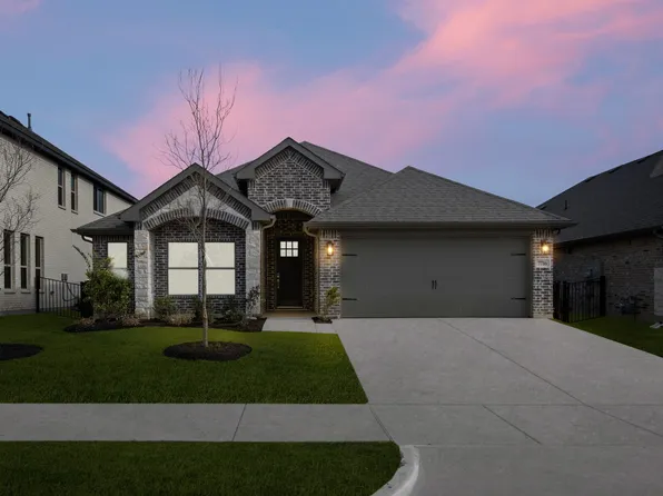 7716 Oakmeade St, Joshua, TX 76058