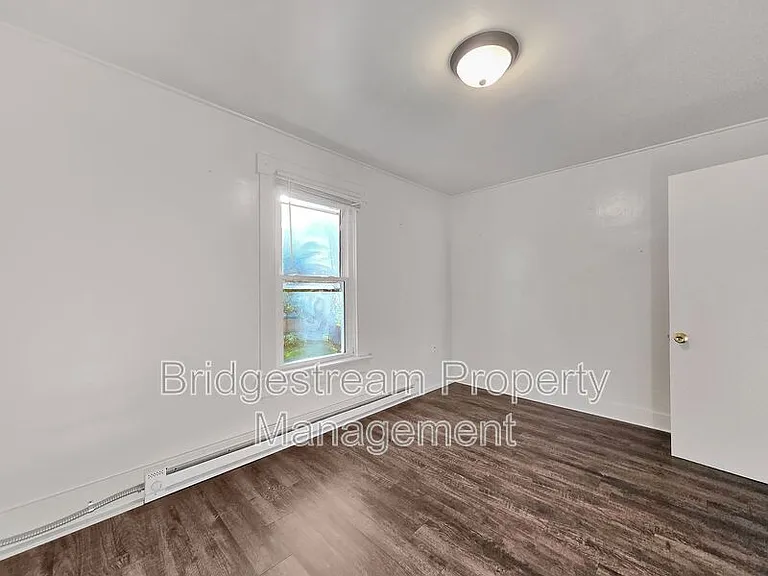 21B John St — Photo 6