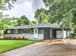 818 Undercliff Dr, Hazelwood, MO 63042