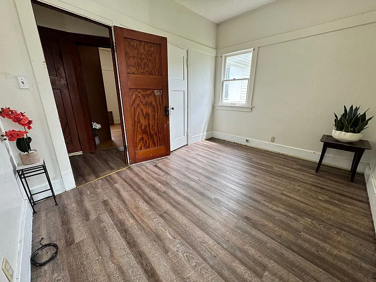 826 Williston Ave — Photo 24