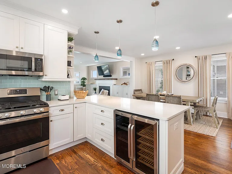 305 Ocean Ave — Photo 17