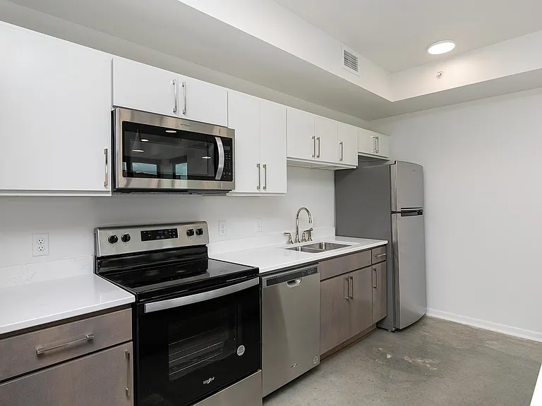 315 5th St #301 — Photo 22