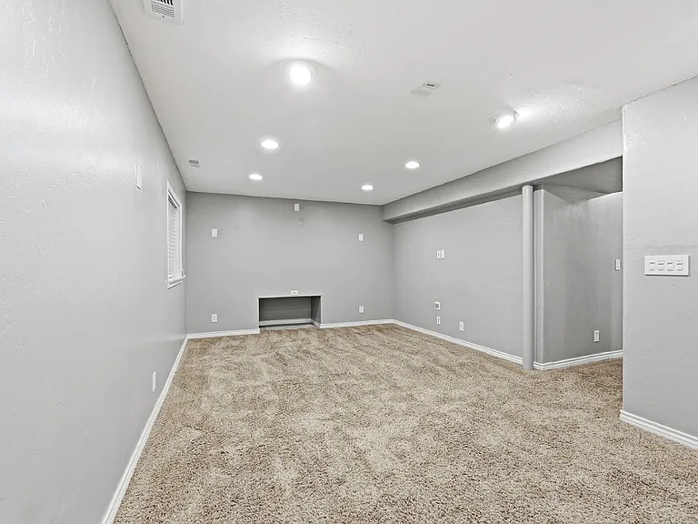 2115 Golden Barrel Ct — Photo 16