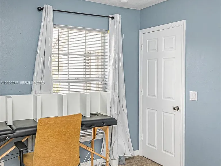 1649 Hawthorne Pl — Photo 9