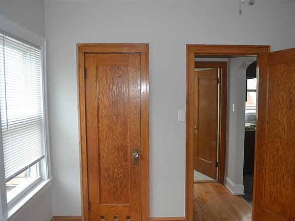 5th image of 3248 N Leclaire Ave #2F