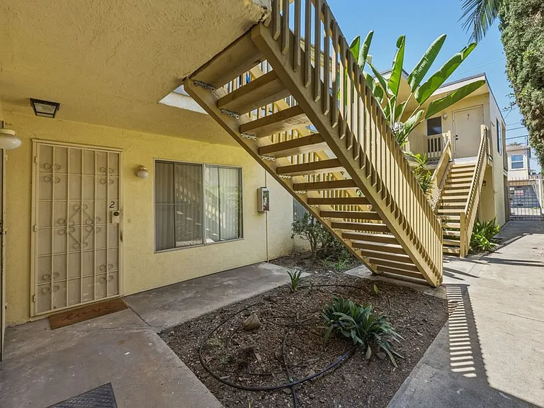4052 Iowa Street — Photo 9