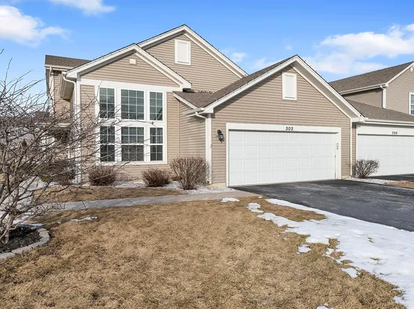 302 Norfolk Ln, Pingree Grove, IL 60140