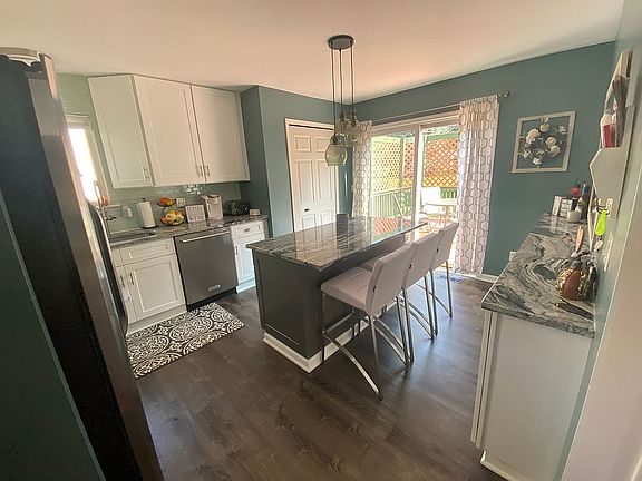 2nd image of 5723 Shannon Ln