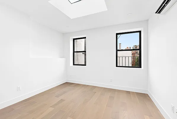 Rented by Compass | media 11