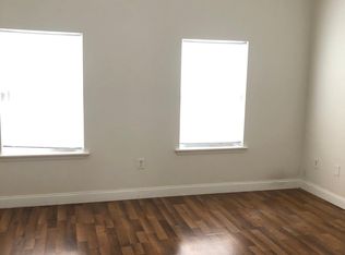 1102 Wallace St, Philadelphia, PA 19123