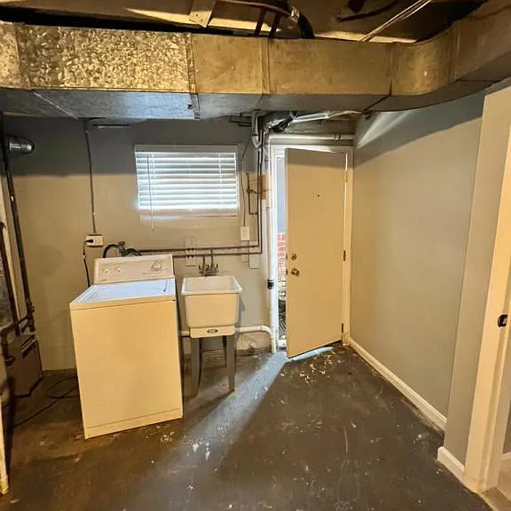 2327 13th Pl NE — Photo 11