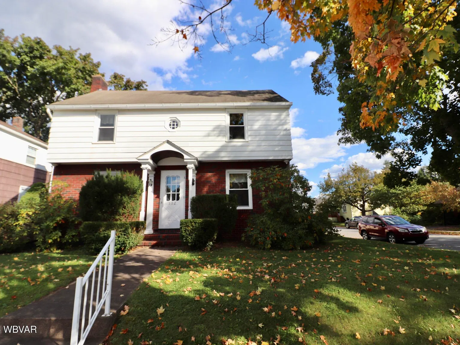 3 bed, 1.0 bath, 1445 sqft, $1,800 — Photo 1