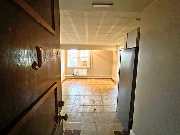 3rd image of 223 Bloomingdale Ave APT J