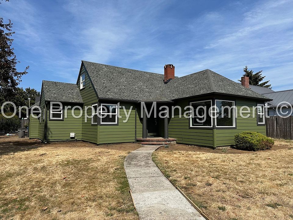 1st image of 902 E 31st St