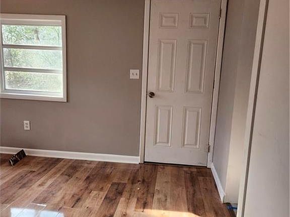 4th image of 7436 Fielder Rd