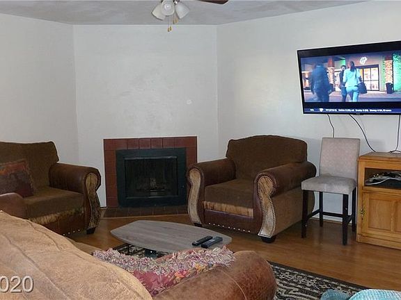 3rd image of 2488 Paradise Village Way