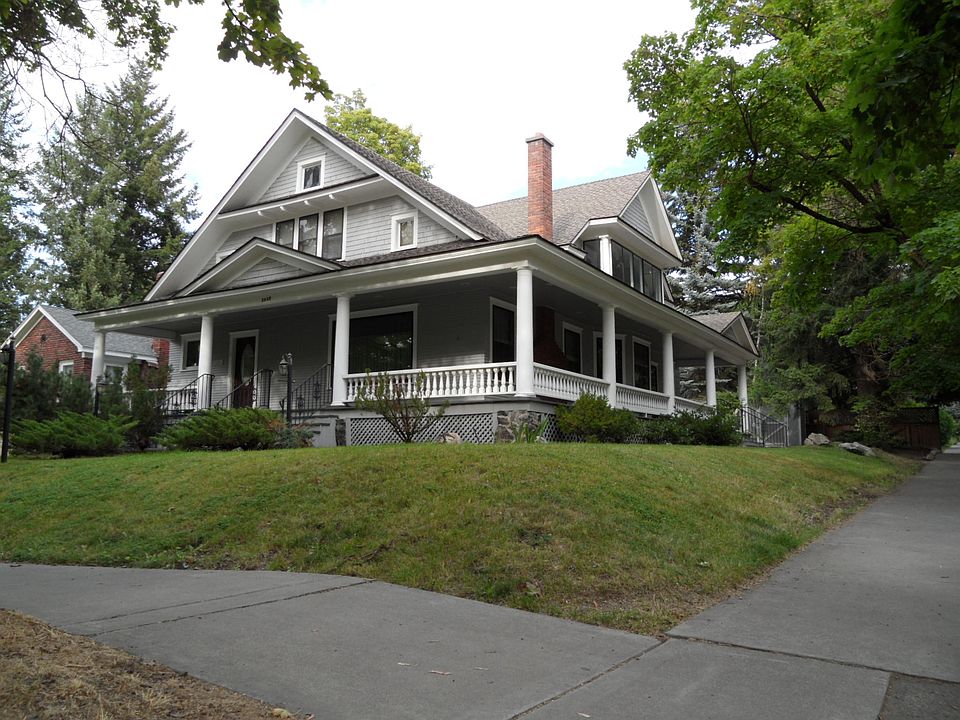 Beautiful 1909 Craftsman.