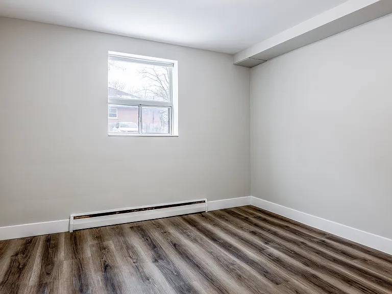 364 Grey St #7 — Photo 14