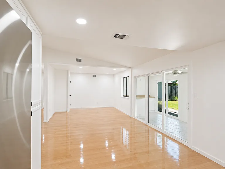 9699 Rudway Ct — Photo 17