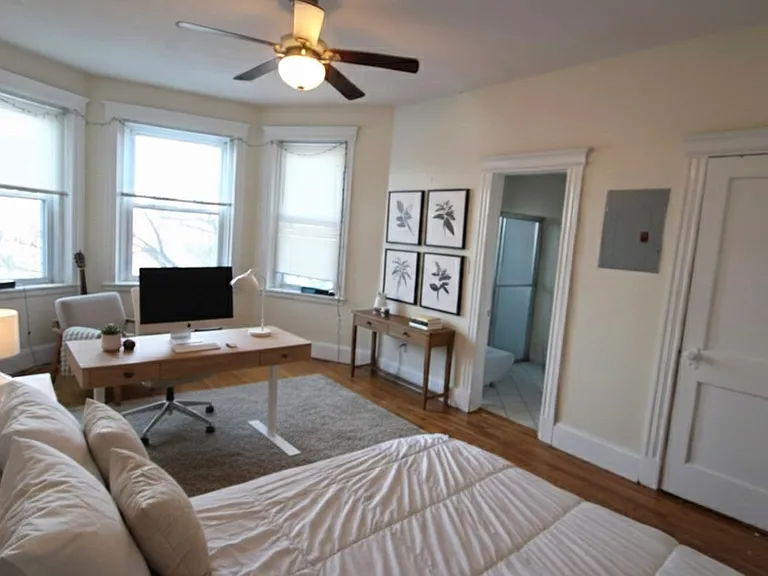1330 Commonwealth Ave #17 — Photo 2