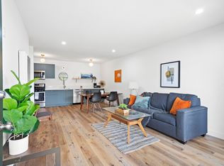 Gault Villas, Van Nuys, CA 91406